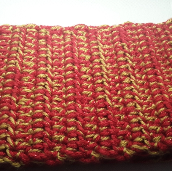 NWOT handmade red & gold scarf - Picture 3 of 3